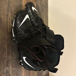 Nike Force Savage Mens Football Cleats size 10 Wide